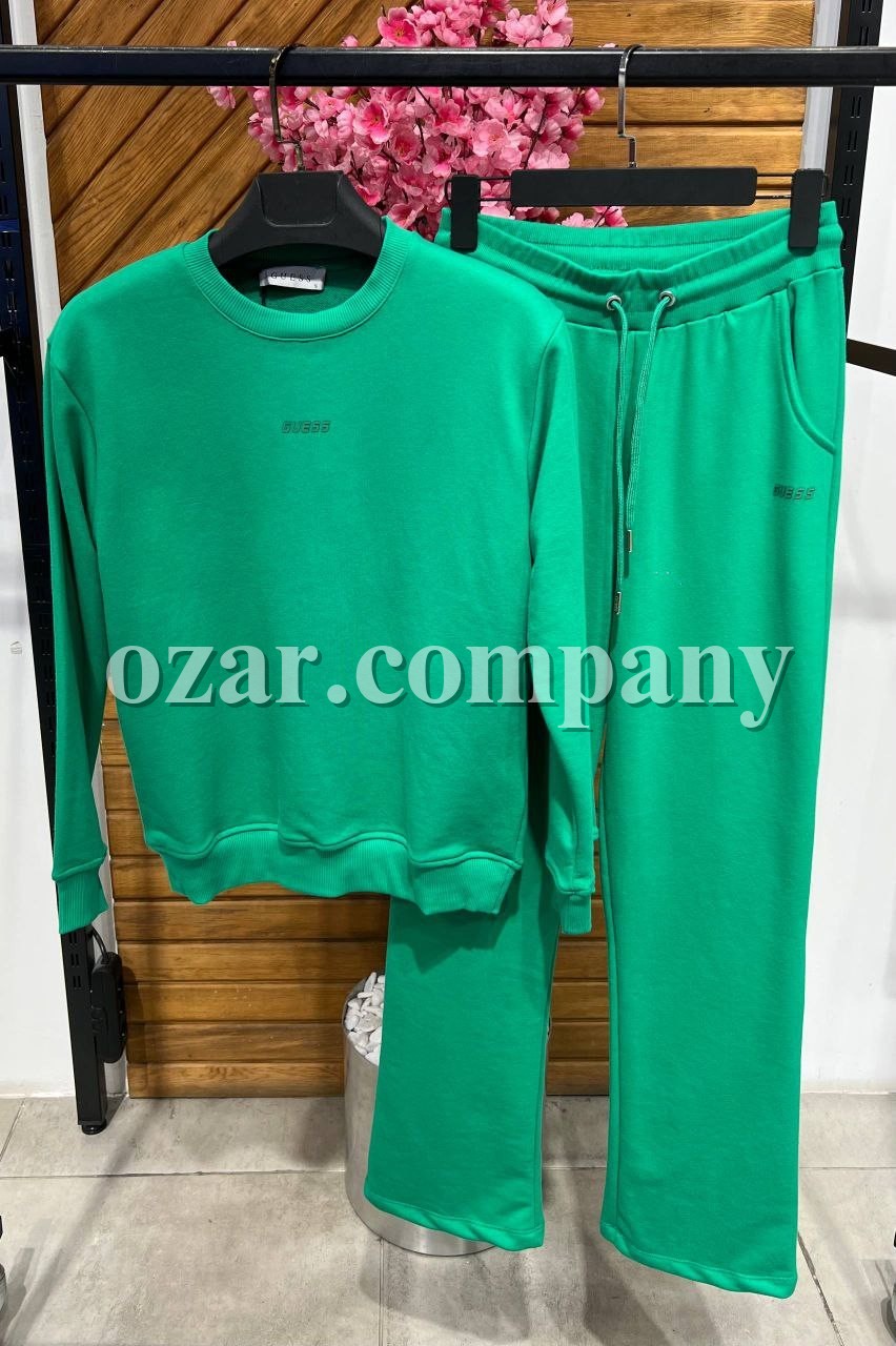 Женский Koстюм Guess