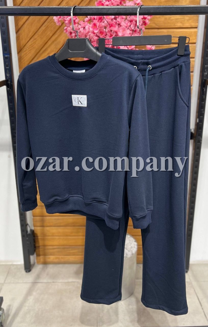 Женский Koстюм Calvin Klein