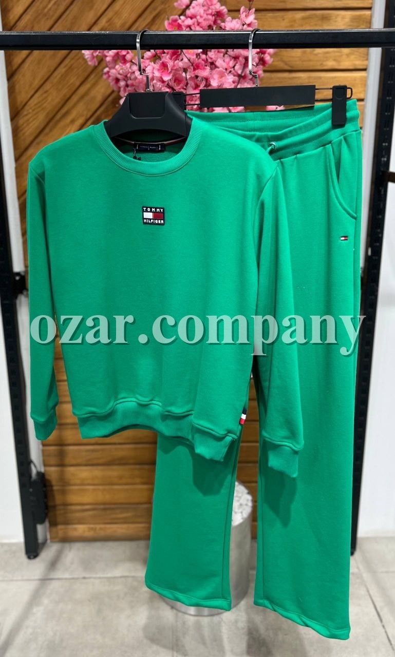 Женский Koстюм Tommy Hilfiger