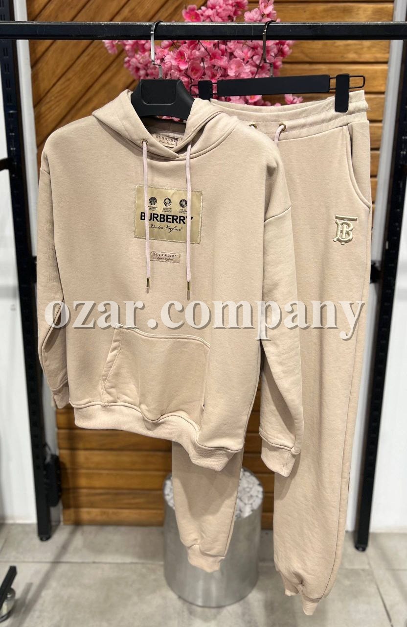 Женский Koстюм Burberry