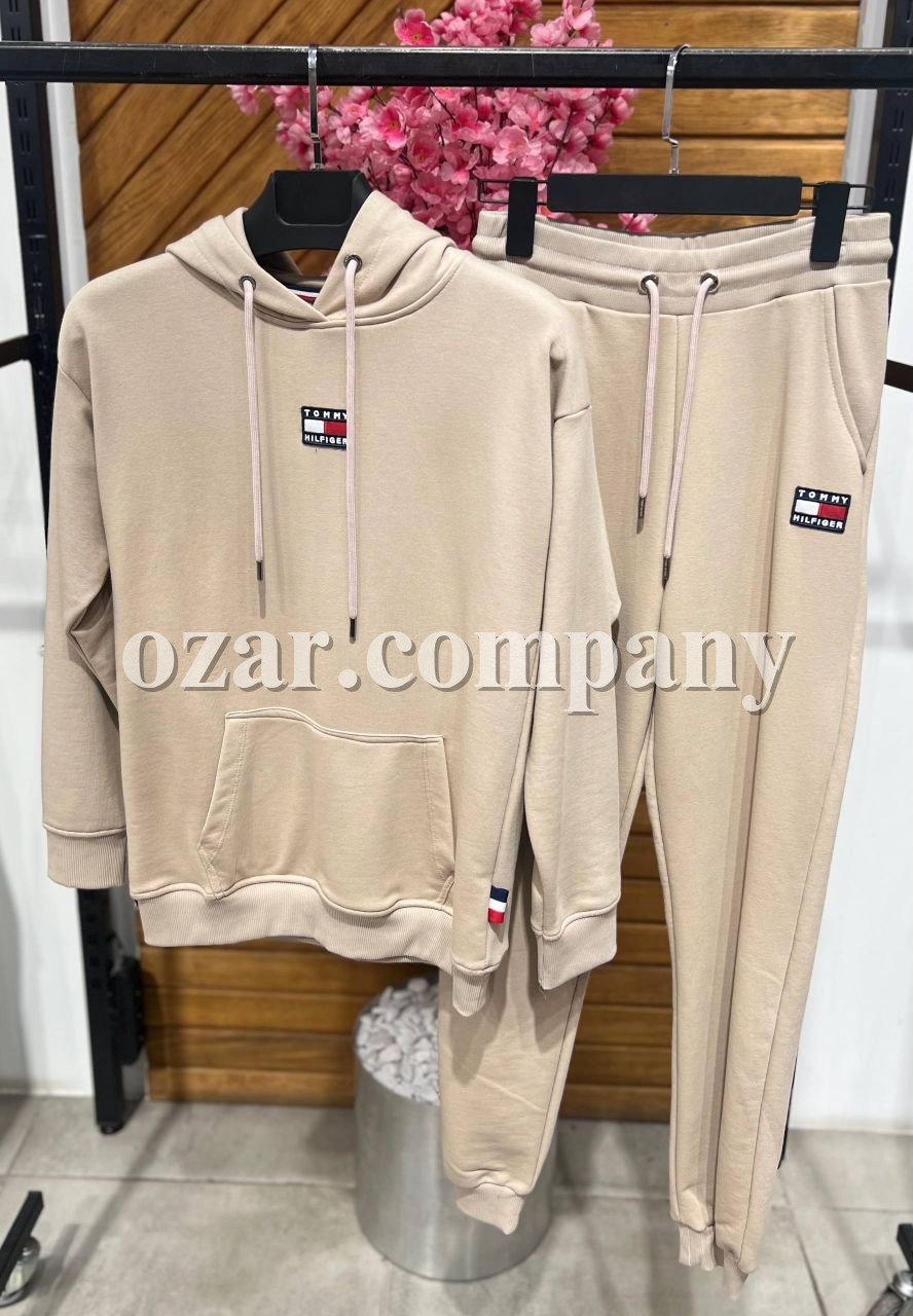 Женский Koстюм Tommy Hilfiger