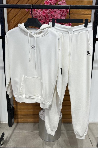 Женский Koстюм Calvin Klein