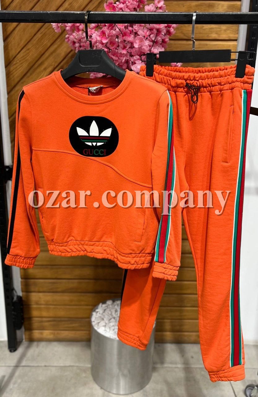 Женский Koстюм Gucci