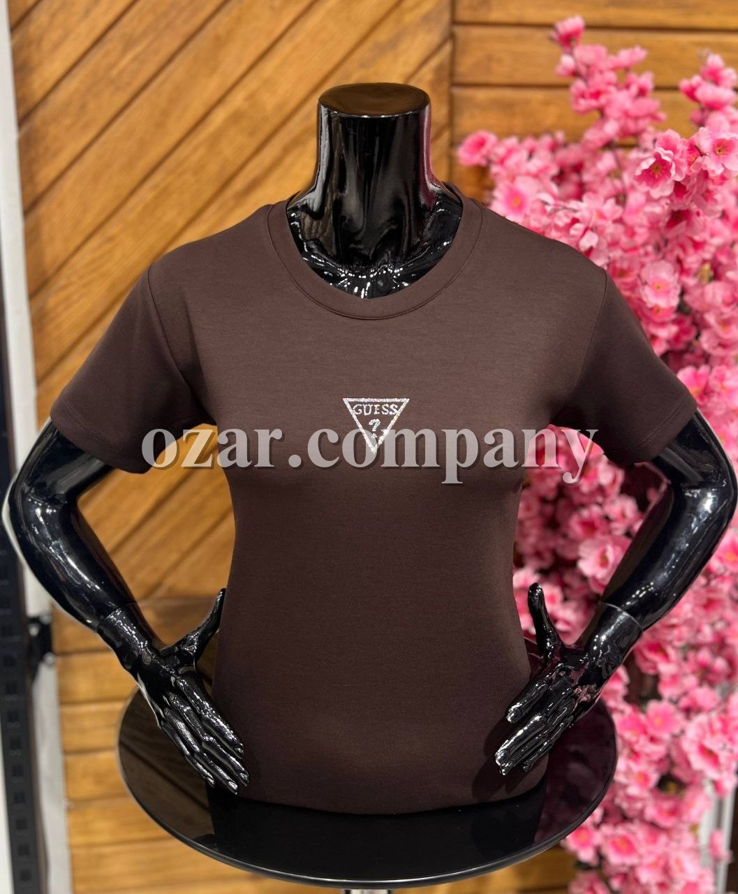 Женская Футболка Guess