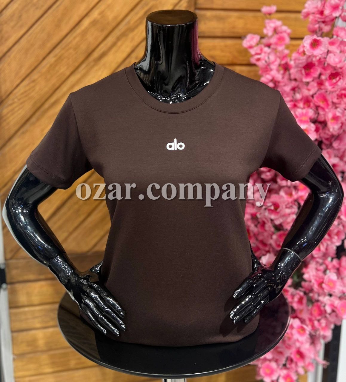 Женская Футболка Alo