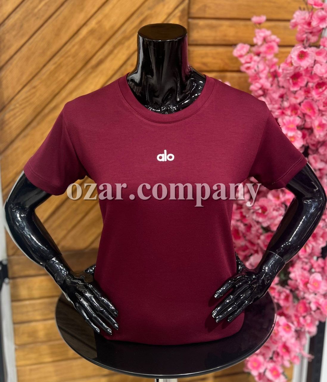 Женская Футболка Alo