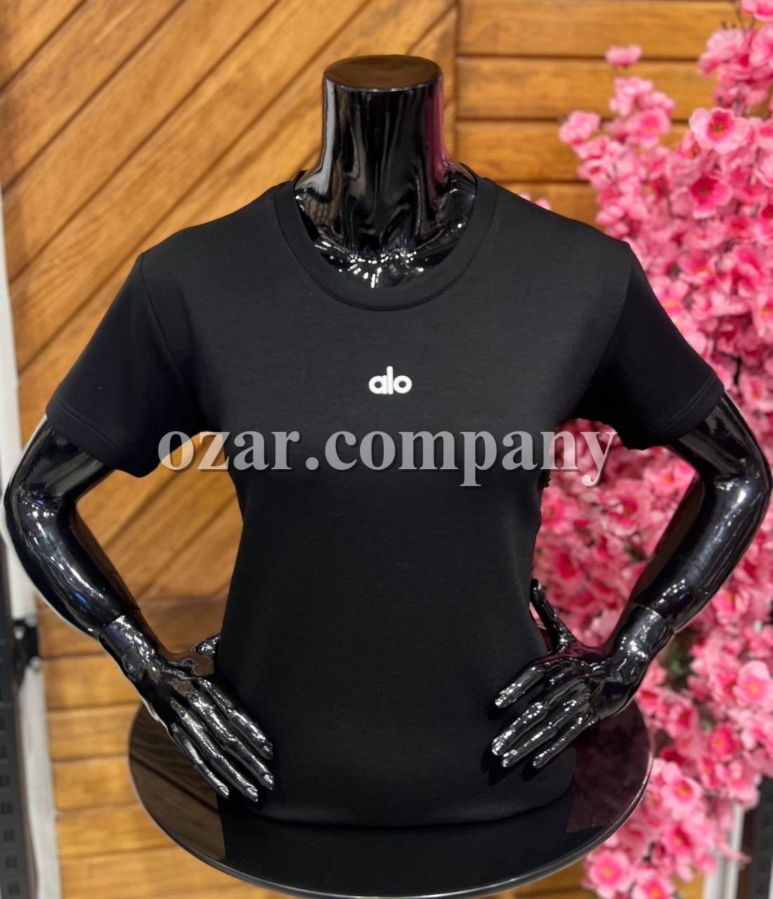 Женская Футболка Alo