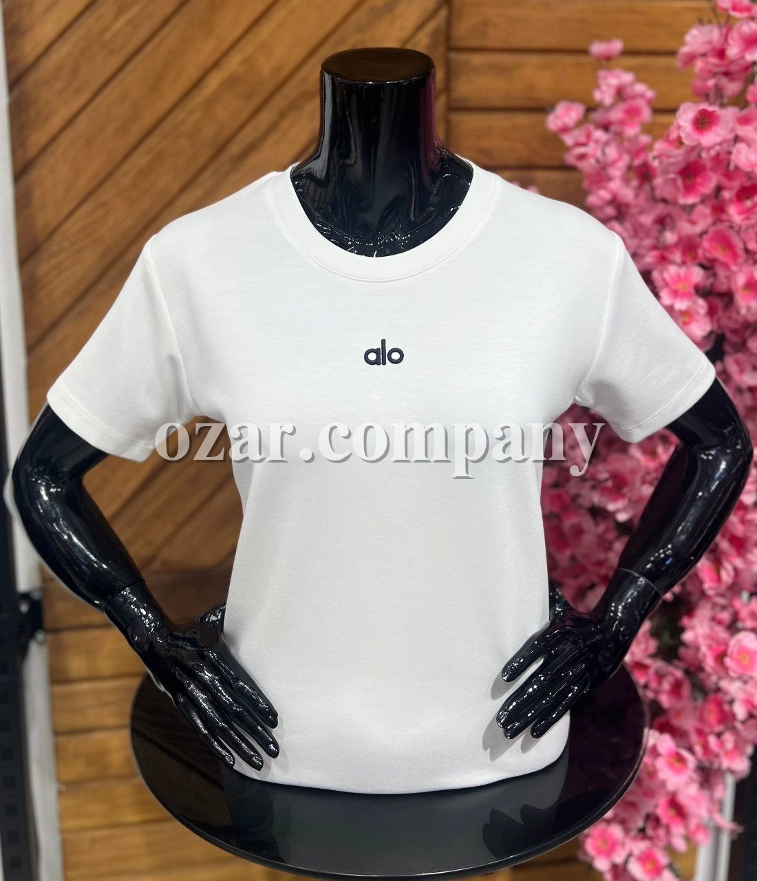 Женская Футболка Alo