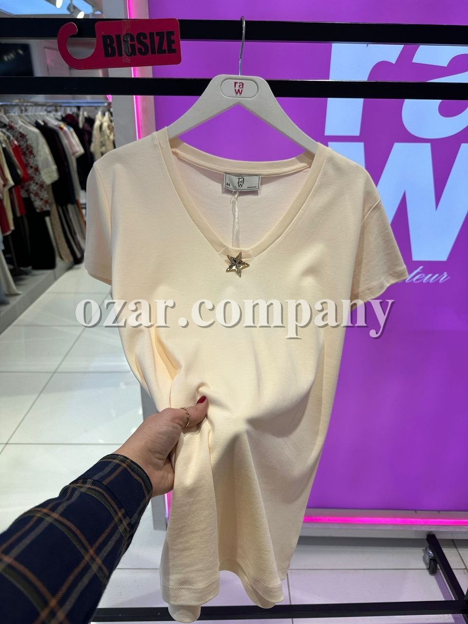 Женская Футболка Raw (Большие размеры)