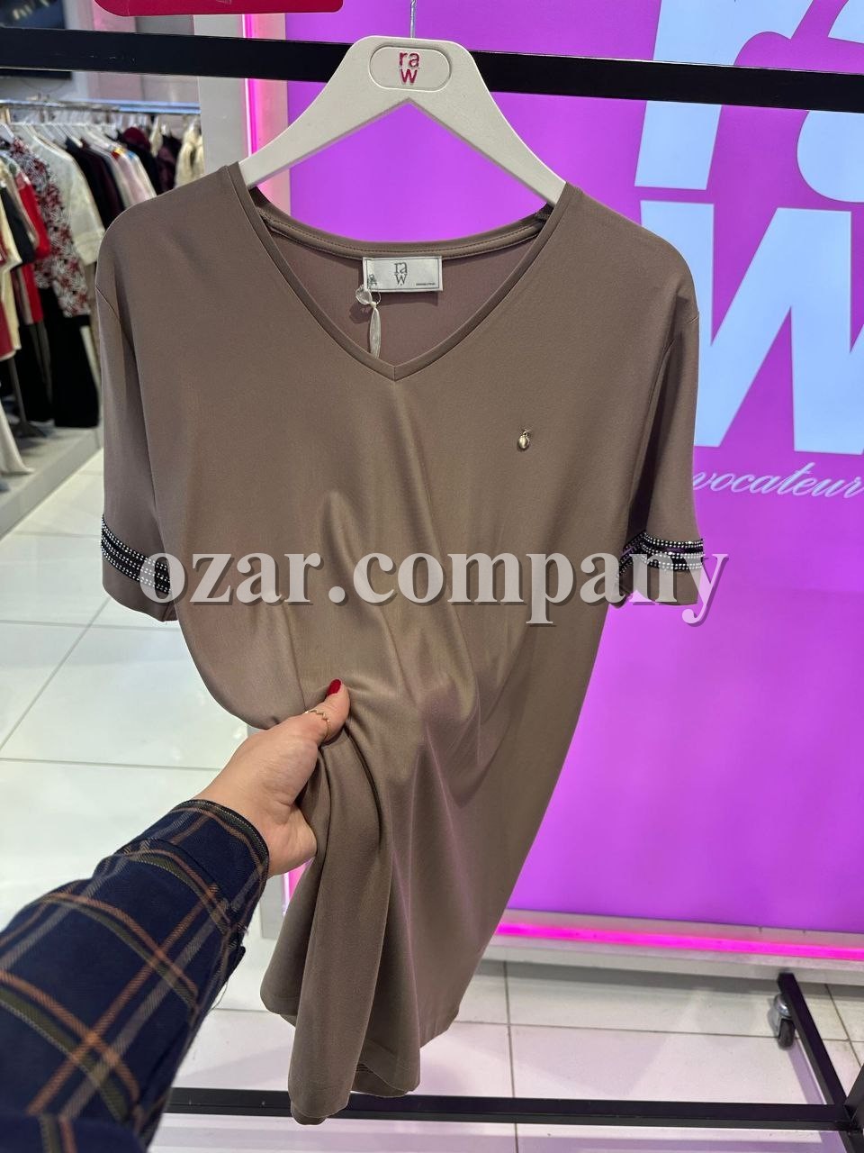 Женская Футболка Raw (Большие размеры)