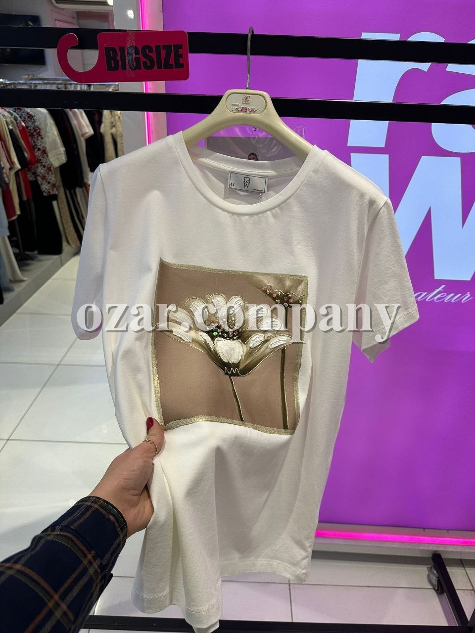 Женская Футболка Raw (Большие размеры)