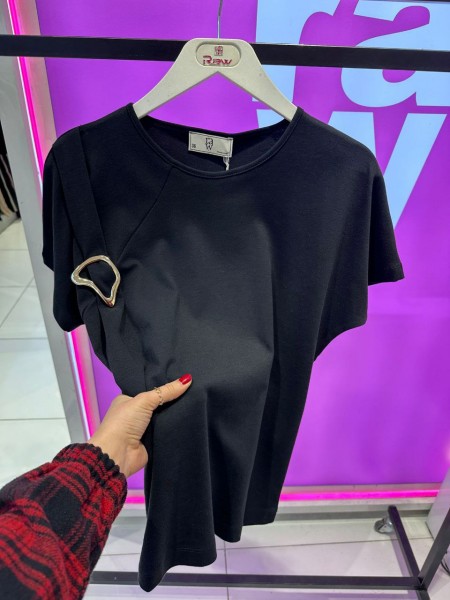 Женская Футболка Raw 