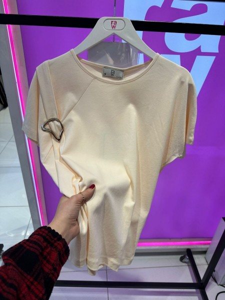 Женская Футболка Raw 