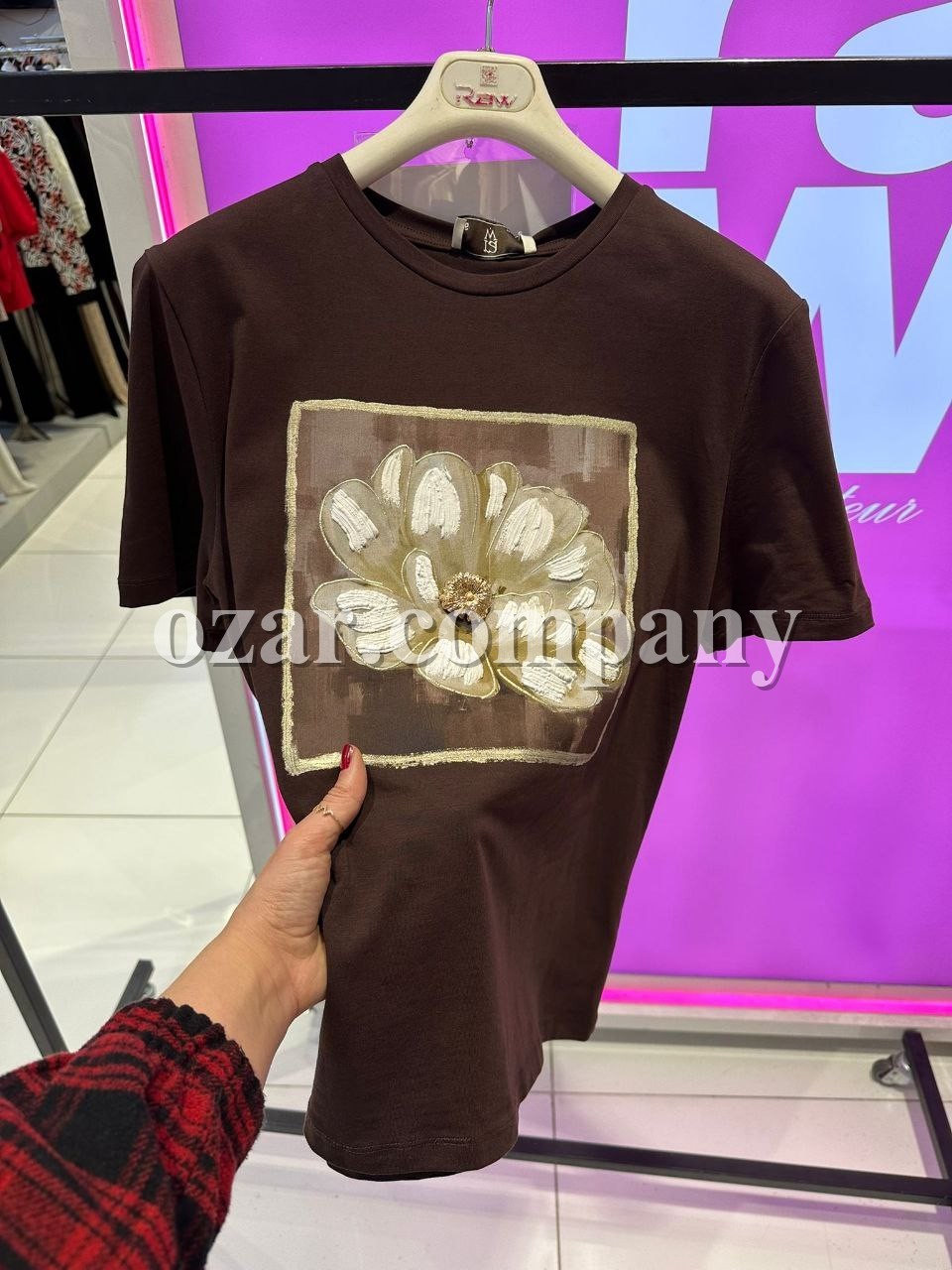 Женская Футболка Raw 