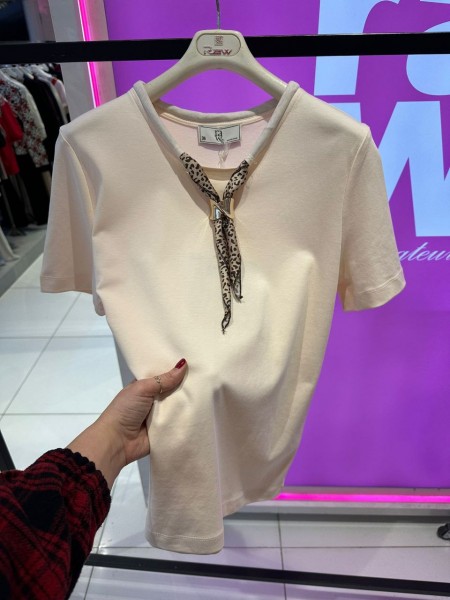 Женская Футболка Raw 