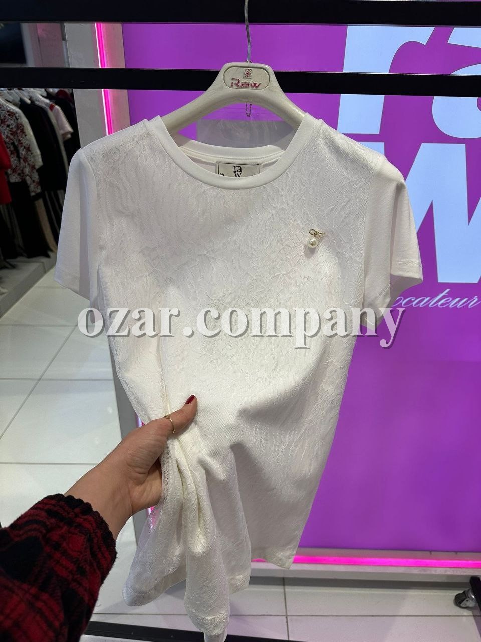 Женская Футболка Raw 