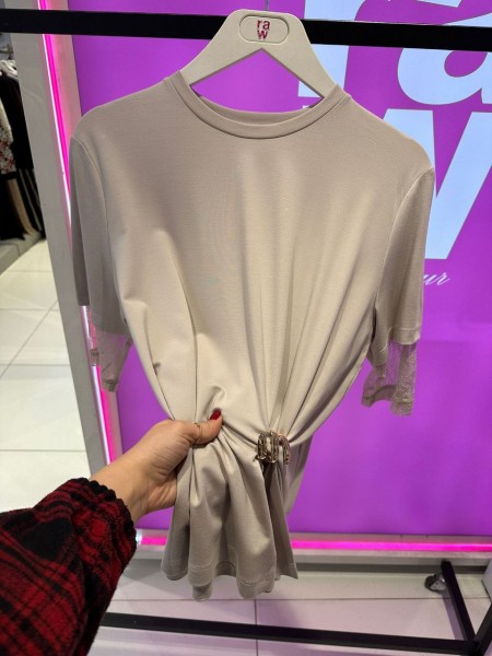 Женская Футболка Raw 