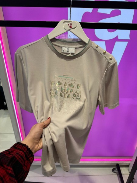 Женская Футболка Raw 