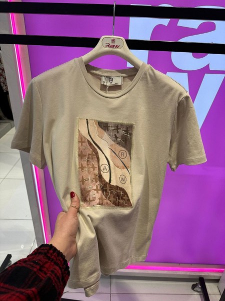 Женская Футболка Raw 