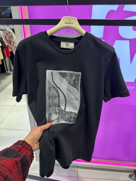 Женская Футболка Raw 