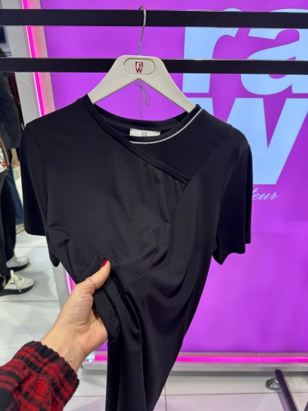 Женская Футболка Raw 