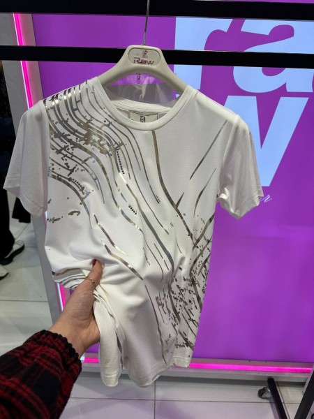 Женская Футболка Raw 