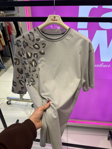 Женская Футболка Raw 