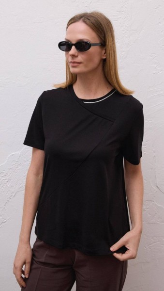 Женская Футболка Raw 