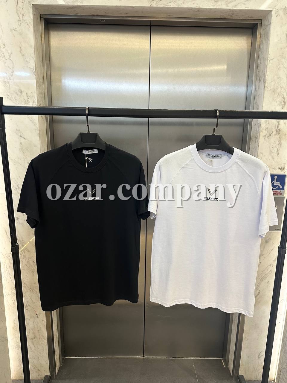 Мужская Футболка Valentino