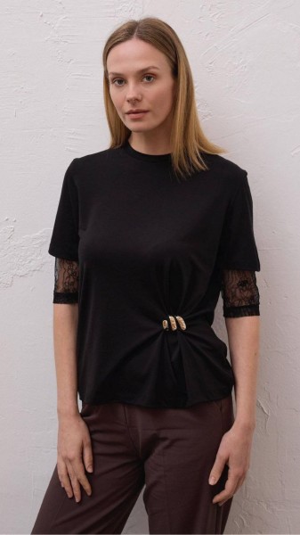 Женская Футболка Raw 