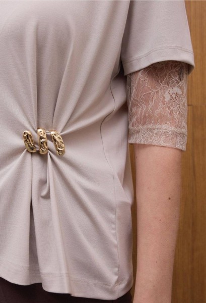 Женская Футболка Raw 