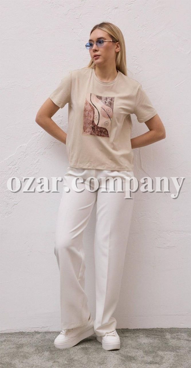 Женская Футболка Raw 