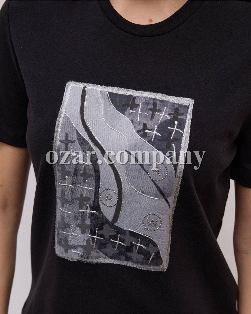 Женская Футболка Raw 