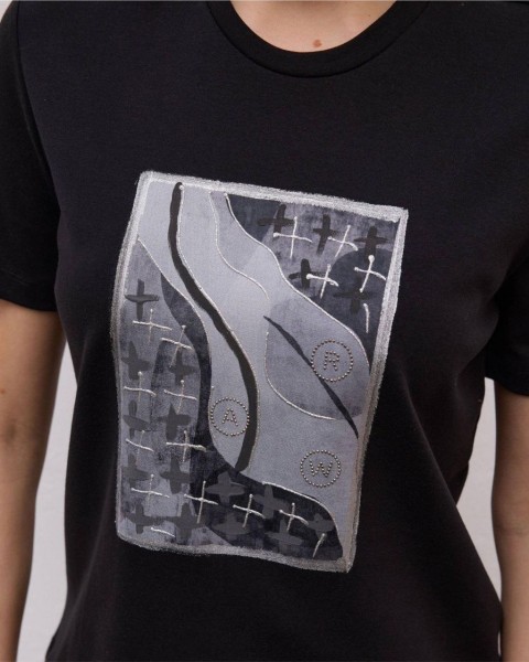 Женская Футболка Raw 