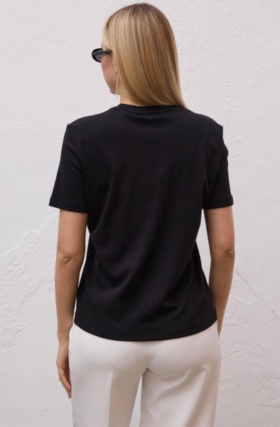 Женская Футболка Raw 