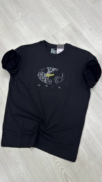 Мужская Футболка Nike