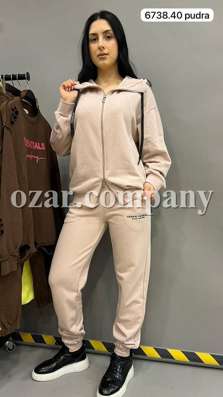 Женский Костюм Armani Exchange