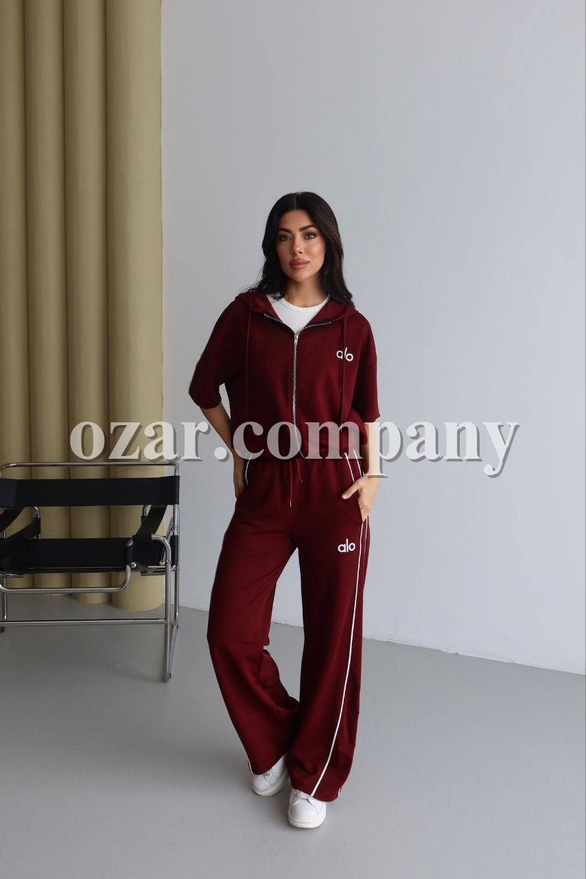 Женский Костюм Alo