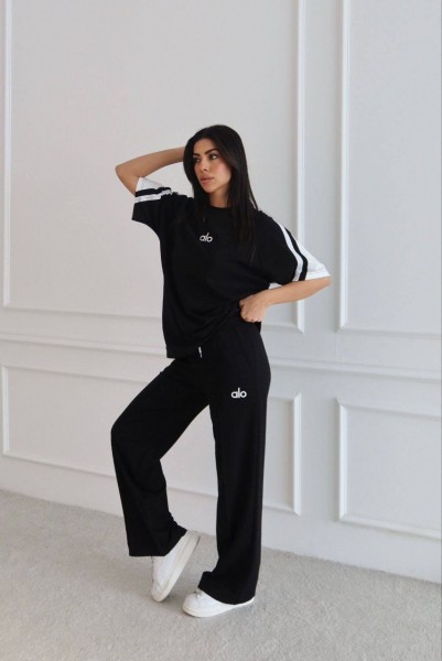 Женский Костюм Alo