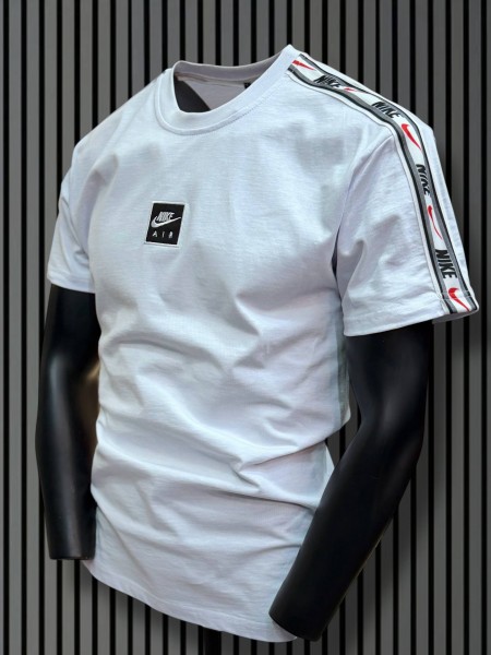 Мужская Футболка Nike