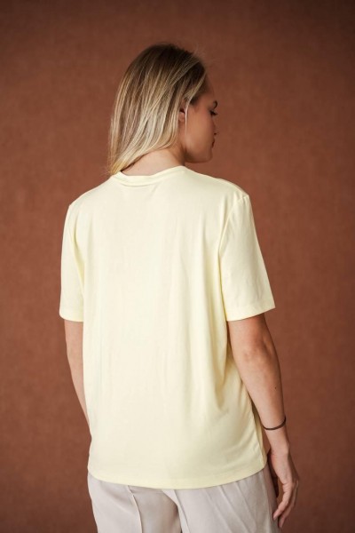 Женская Футболка Raw 