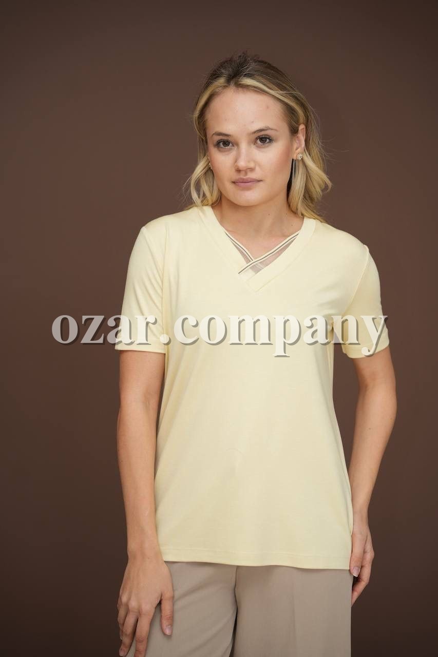 Женская Футболка Raw 