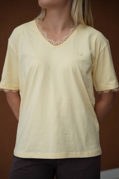 Женская Футболка Raw 