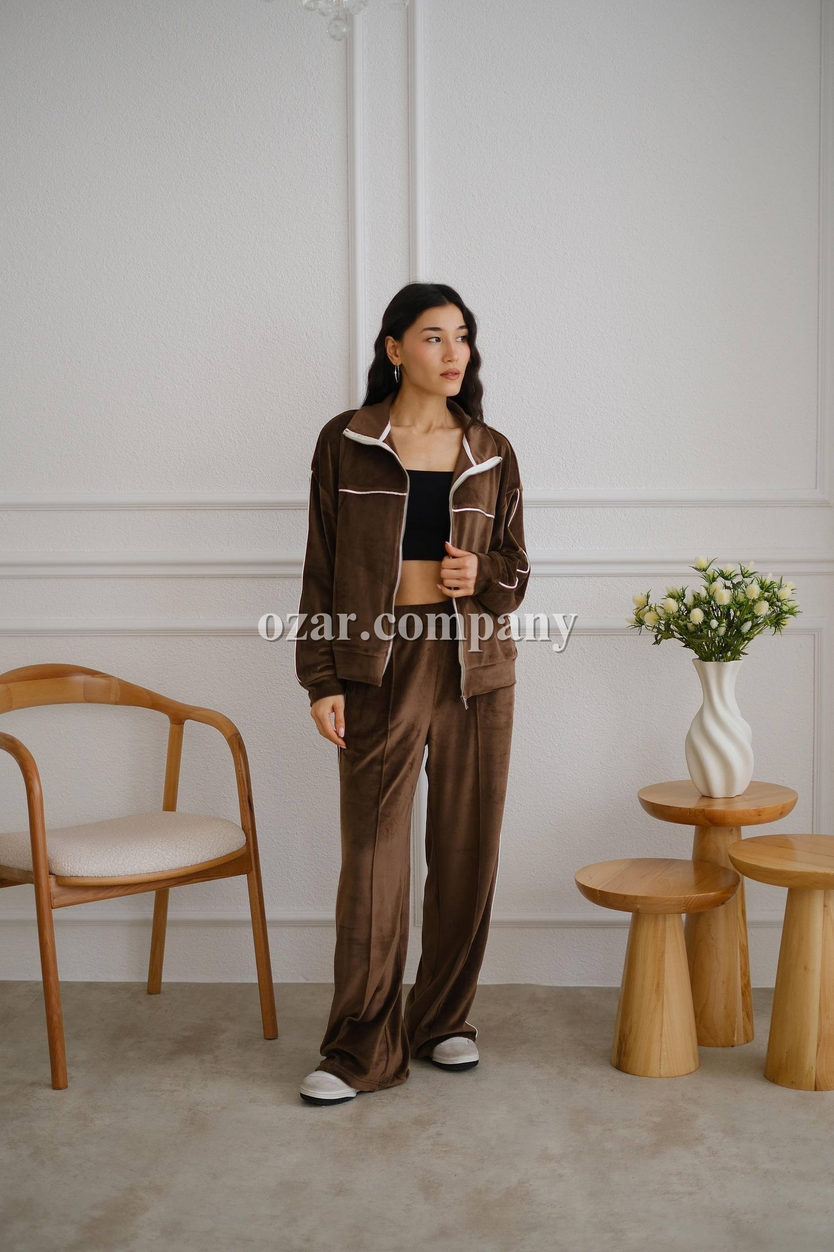 Женский Велюровый Костюм Trikotto