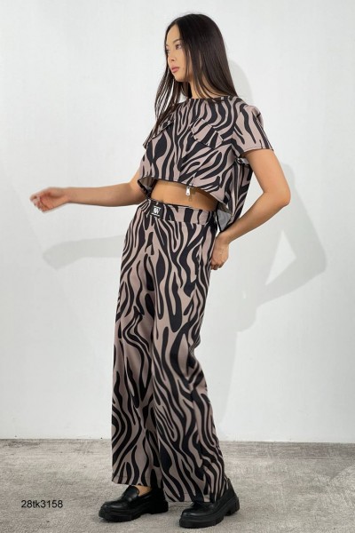 Женский Костюм We Are