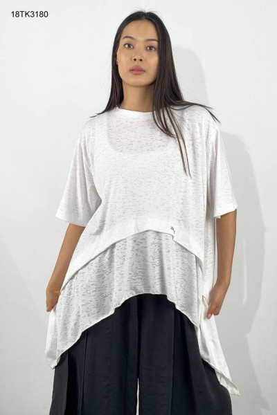 Женская Футболка We Are