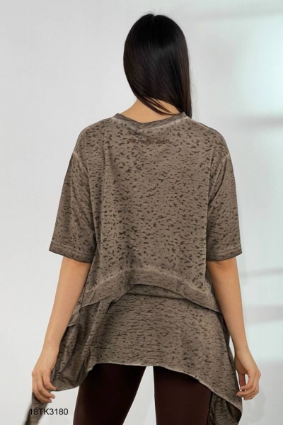 Женская Футболка We Are