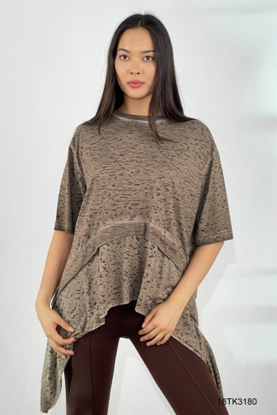 Женская Футболка We Are