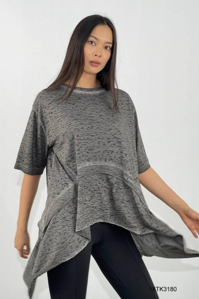 Женская Футболка We Are