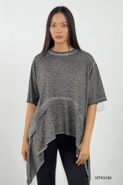 Женская Футболка We Are